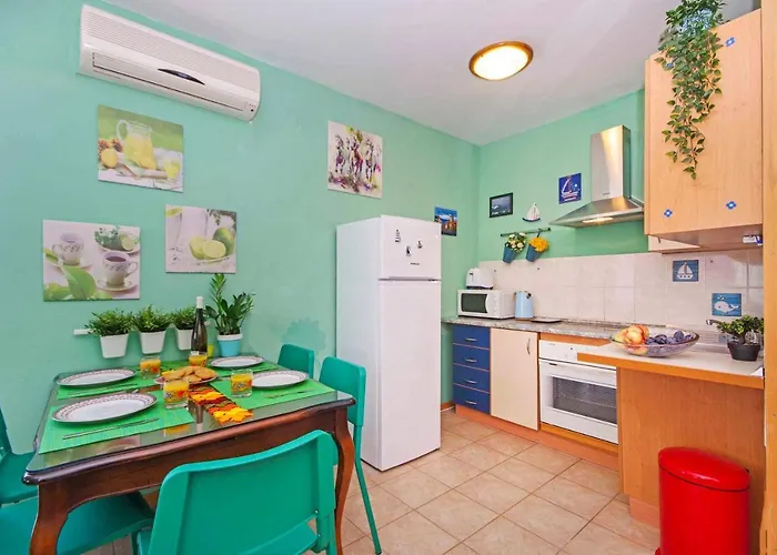 Croatia Sea View Apartman *